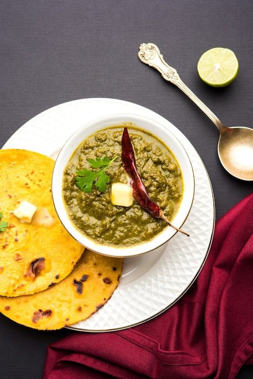 Sarson ka Saag + Makki Di Roti (2 pc)