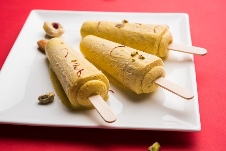Kulfi (Mango / Pistachio)